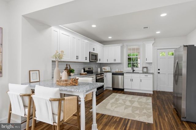 1101 ROYAL AVE N, Front Royal, VA 22630