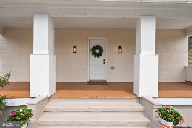 1101 ROYAL AVE N, Front Royal, VA 22630