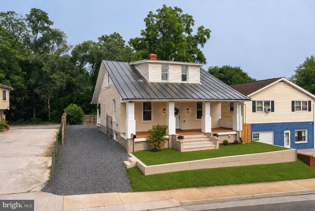 1101 ROYAL AVE N, Front Royal, VA 22630
