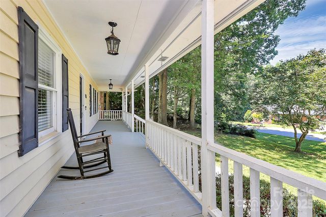 7852 Golf Course Drive N 31, Denver, NC 28037
