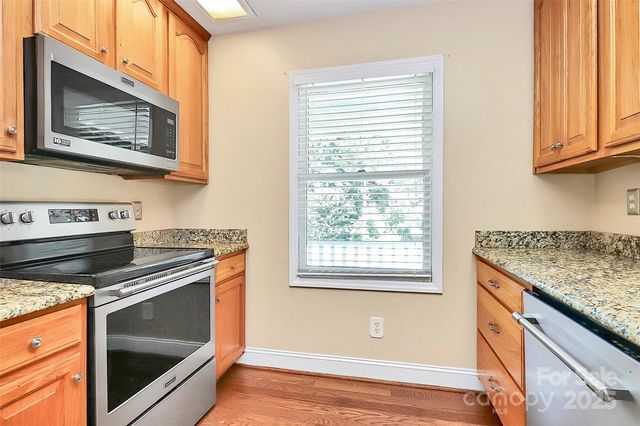 7852 Golf Course Drive N 31, Denver, NC 28037