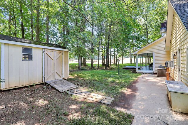 7852 Golf Course Drive N 31, Denver, NC 28037