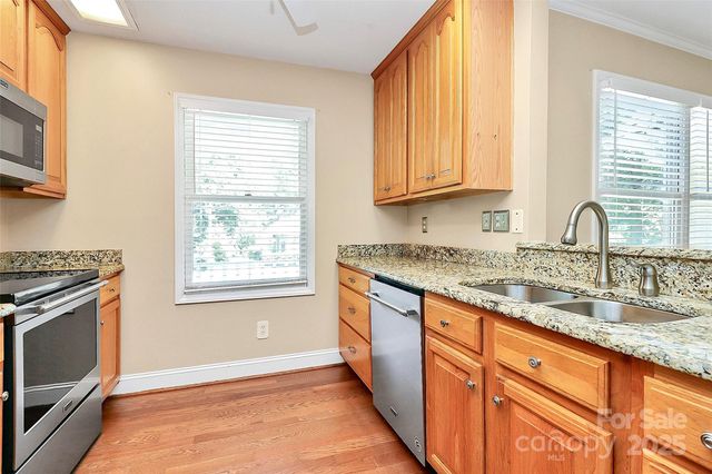 7852 Golf Course Drive N 31, Denver, NC 28037