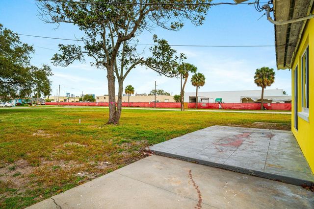 1205 Longwood Street, West Palm Beach, FL 33401