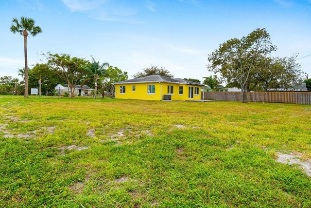 1205 Longwood Street, West Palm Beach, FL 33401