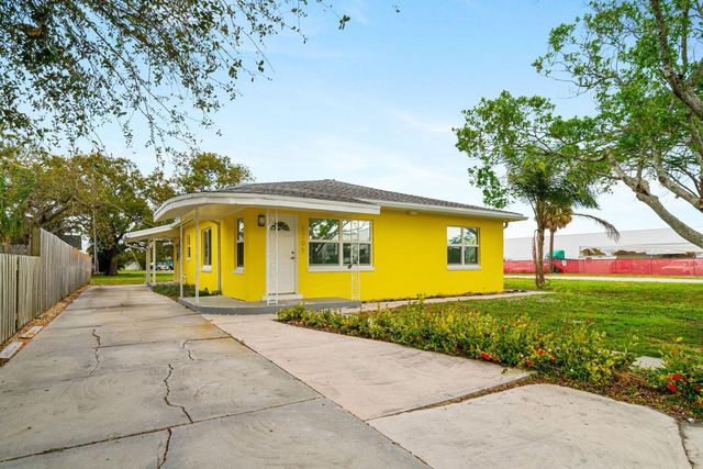 1205 Longwood Street, West Palm Beach, FL 33401