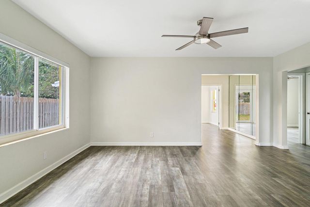 1205 Longwood Street, West Palm Beach, FL 33401