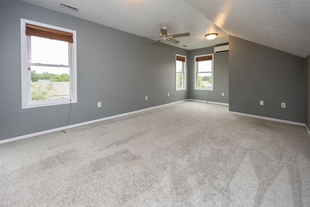 201 Elm Avenue, Norwalk, IA 50211