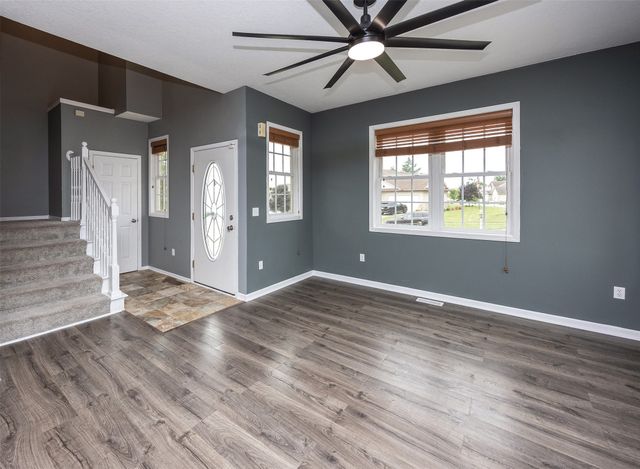 201 Elm Avenue, Norwalk, IA 50211