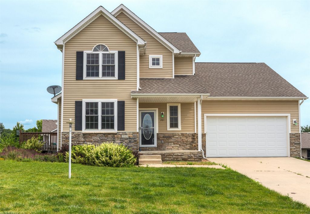 201 Elm Avenue, Norwalk, IA 50211