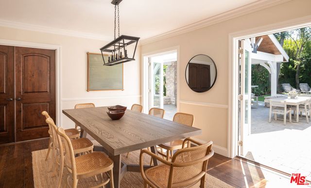 15434 Sutton Street, Sherman Oaks, CA 91403