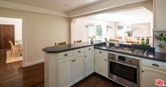 15434 Sutton Street, Sherman Oaks, CA 91403