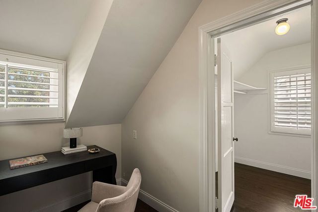 15434 Sutton Street, Sherman Oaks, CA 91403
