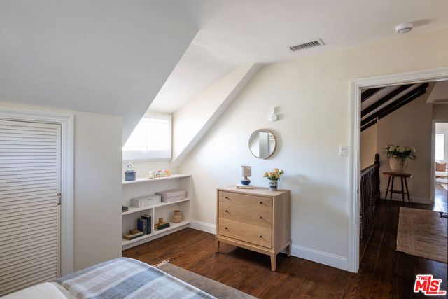 15434 Sutton Street, Sherman Oaks, CA 91403