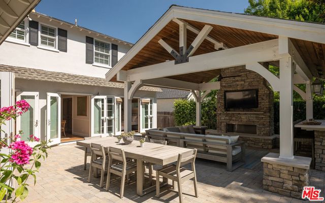 15434 Sutton Street, Sherman Oaks, CA 91403