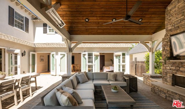 15434 Sutton Street, Sherman Oaks, CA 91403