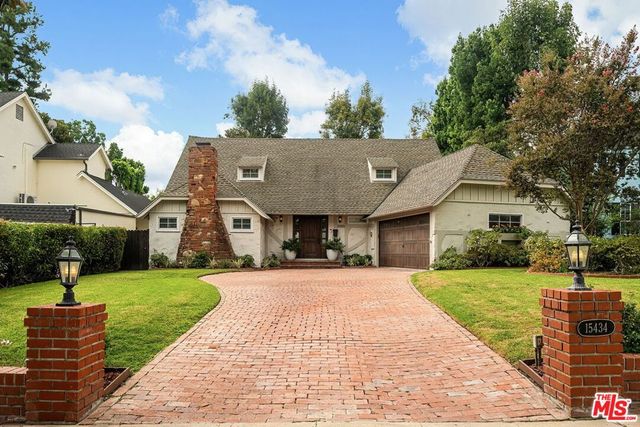 15434 Sutton Street, Sherman Oaks, CA 91403