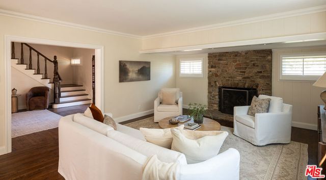 15434 Sutton Street, Sherman Oaks, CA 91403
