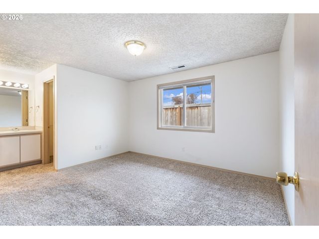 16203 Ne 8TH St, Vancouver, WA 98684