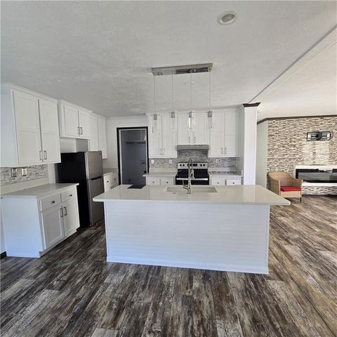 51 E CARDINAL Lane E, Lawrenceville, GA 30044