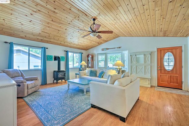 20838 Big Foot Circle, Groveland, CA 95321