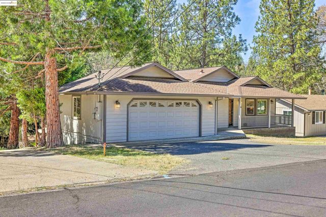 20838 Big Foot Circle, Groveland, CA 95321