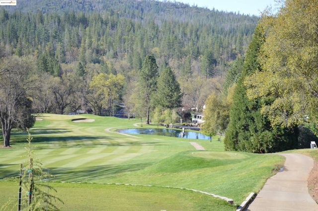 20838 Big Foot Circle, Groveland, CA 95321