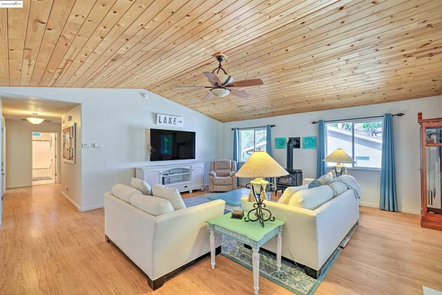 20838 Big Foot Circle, Groveland, CA 95321