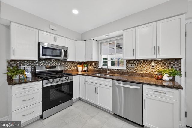 11500 DEBORAH DR, Potomac, MD 20854