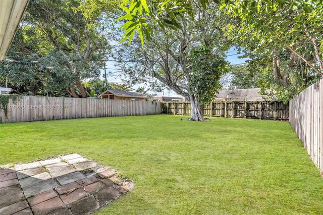 1317 NW 7th Ter, Fort Lauderdale, FL 33311