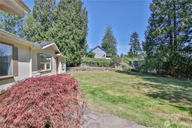 4717 Hansen Drive, Clinton, WA 98236