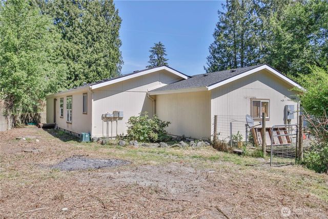 4717 Hansen Drive, Clinton, WA 98236