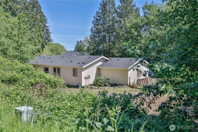 4717 Hansen Drive, Clinton, WA 98236