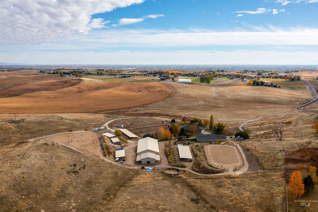 4801 N Eagle Owl Ln, Star, ID 83669
