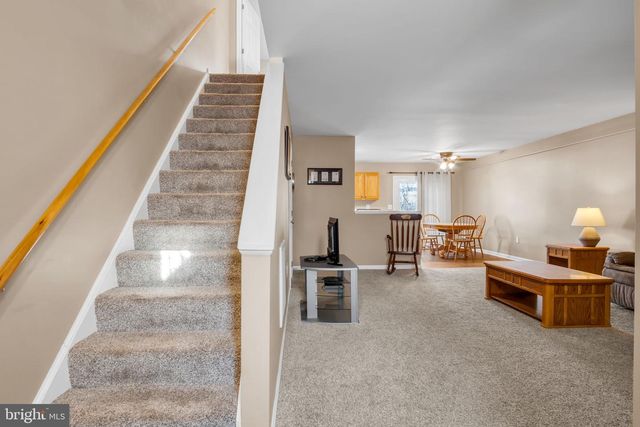 7214 HUNTINGDON ST, Harrisburg, PA 17111