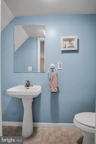 7214 HUNTINGDON ST, Harrisburg, PA 17111