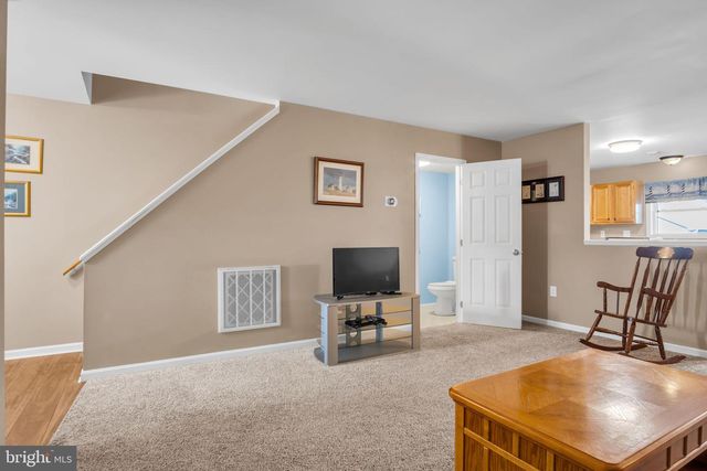 7214 HUNTINGDON ST, Harrisburg, PA 17111