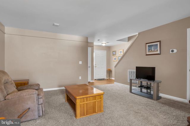 7214 HUNTINGDON ST, Harrisburg, PA 17111