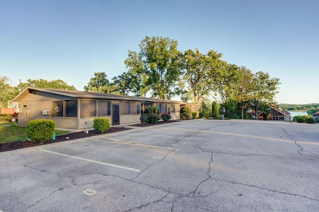 4656 W State Highway H 3, Lampe, MO 65681