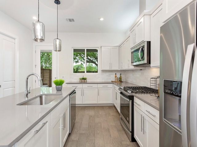 1111 Brookswood Ave A, Austin, TX 78721