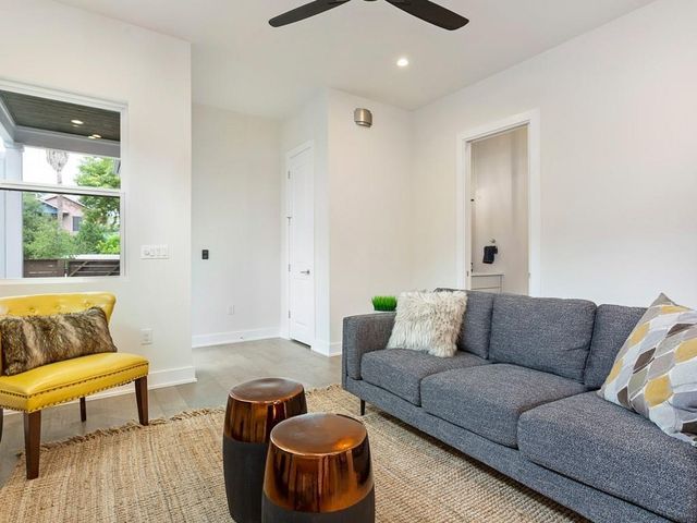 1111 Brookswood Ave A, Austin, TX 78721