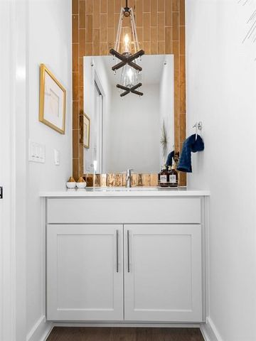 1111 Brookswood Ave A, Austin, TX 78721