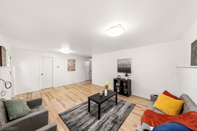 2037 Tampa Ter, Union Twp., NJ 07083