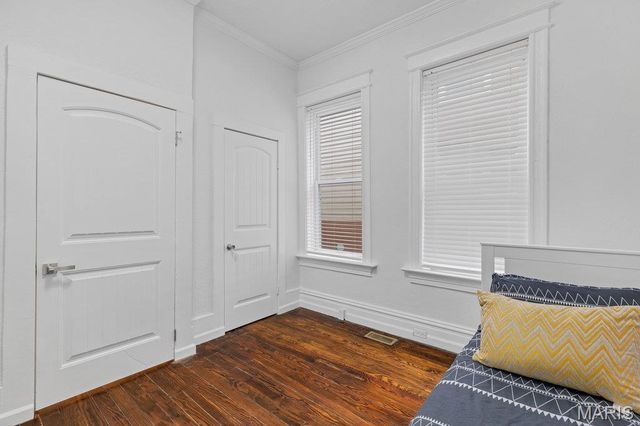 2616 oregon, St Louis, MO 63118