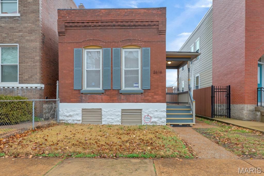 2616 oregon, St Louis, MO 63118