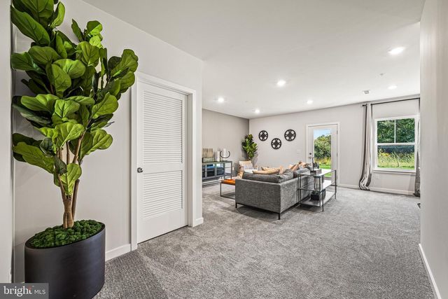 549 W NORTH ST, Smyrna, DE 19977