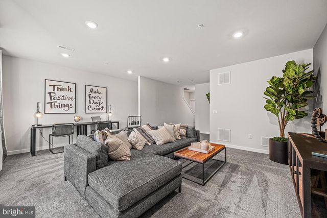 549 W NORTH ST, Smyrna, DE 19977