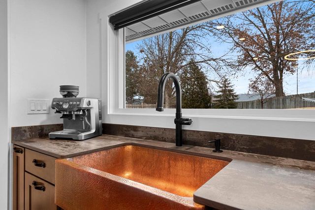 499 TYROLIAN DRIVE, Green Bay, WI 54302