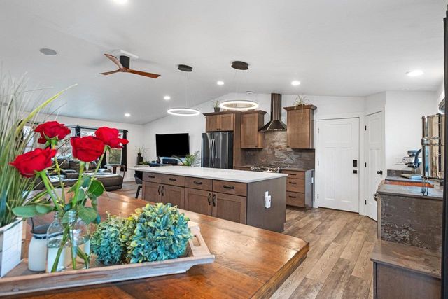 499 TYROLIAN DRIVE, Green Bay, WI 54302