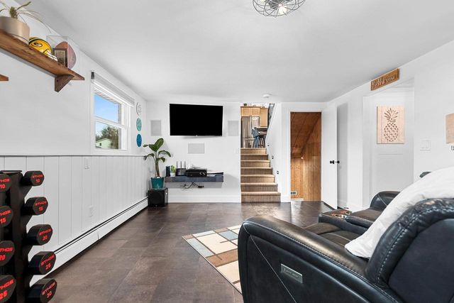 499 TYROLIAN DRIVE, Green Bay, WI 54302